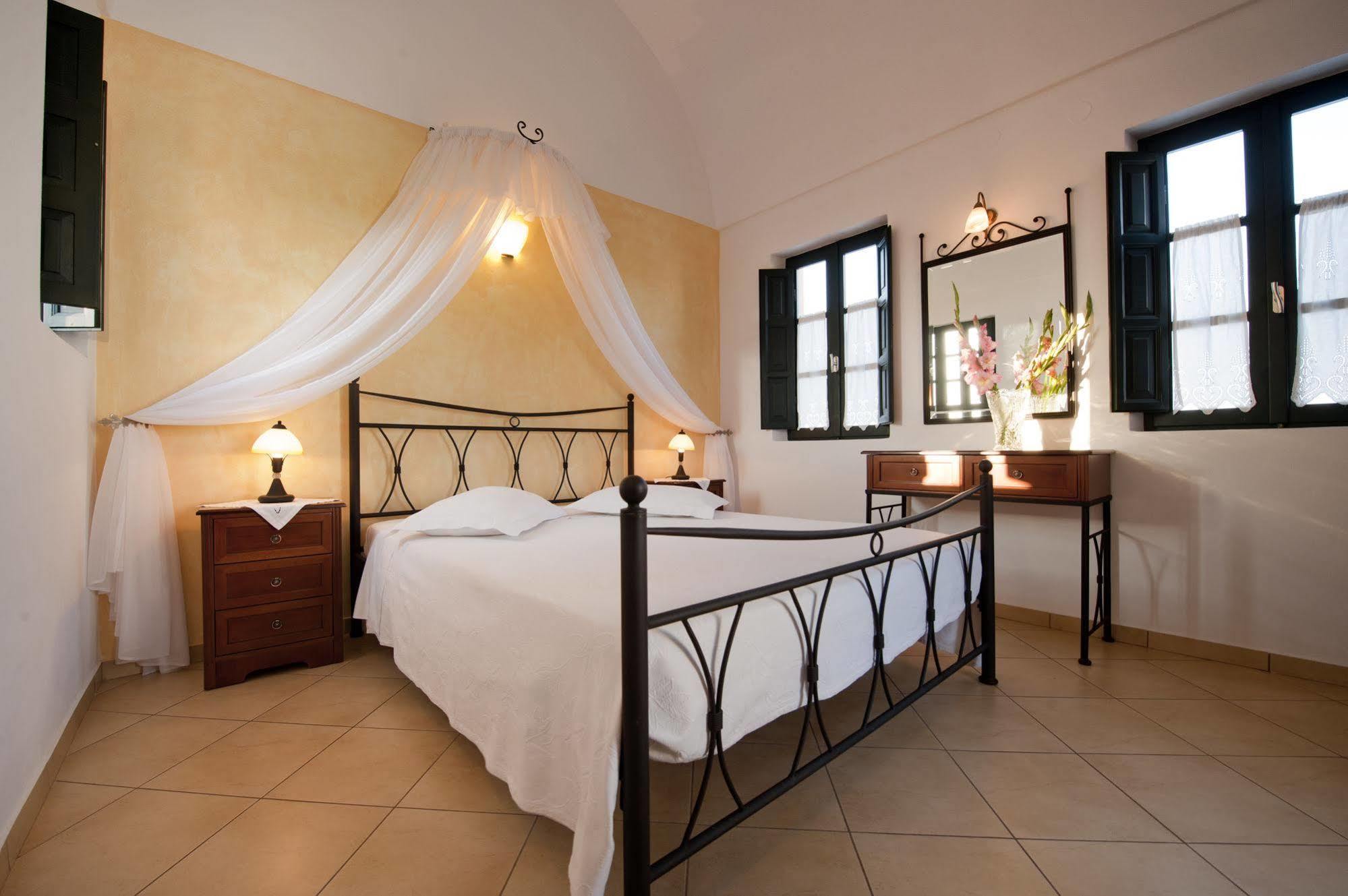 Anthonas Apartments Imerovigli  Ngoại thất bức ảnh